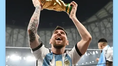 中澳对决刷新中国足球观赛人数纪录，70588人次共鉴历史盛况！